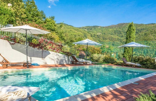 San Momme Villa | Beautiful private villa for 10 guests with private pool, WIFI and TV