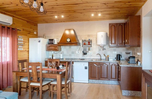 Cabra Villa | Beautiful private villa with WIFI, private pool, A/C, TV, terrace, pets allowed and parking