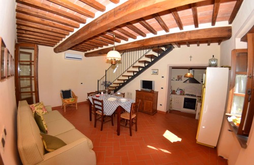 Cascine-La Croce Villa | Beautiful private villa with A/C, private pool, WIFI, veranda and pets allowed, close to Lucca