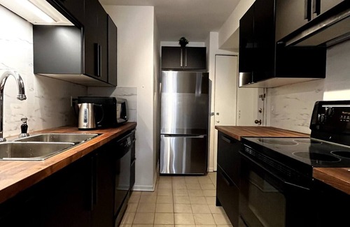 Little Burgundy Apartment | Beautiful & quiet apartment in downtown