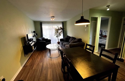 Little Burgundy Apartment | Beautiful & quiet apartment in downtown