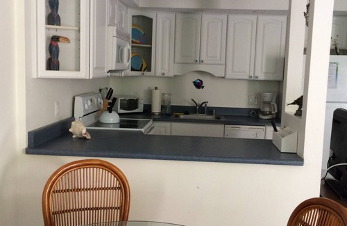 Kihei Condo | Beautiful Quiet Unit Steps From Maui's Finest beaches