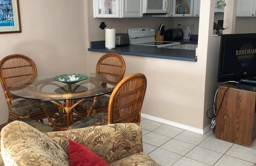 Kihei Condo | Beautiful Quiet Unit Steps From Maui's Finest beaches