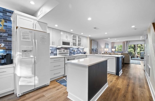 Shipyard Plantation Villa | Beautiful renovated Villa with Golf views. Close to beach with beach locker