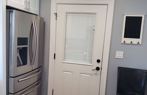Medford House | Beautiful renovated 3 bedroom apt near Boston.