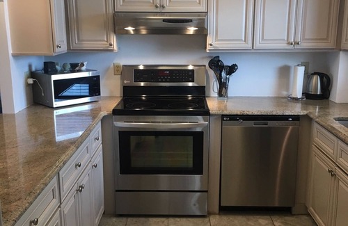 Sarasota Condo | Beautiful renovated 4th floor Condo across the street from Lido beach