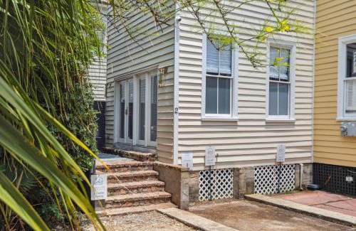 Cannonborough Elliotborough Apartment | Beautiful Renovated Apartment One Block from King