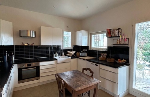 Villelaure House | Beautiful renovated house in the heart of the Luberon for rent in August