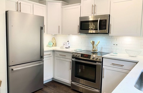 Gulf Breeze House | Beautiful Renovated Townhouse with Sound Views