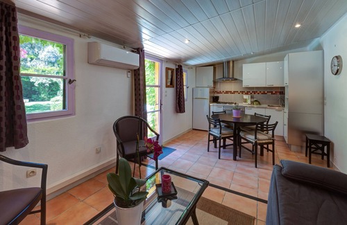 Cadenet House | Beautiful rental for 5/6 people, property, Domaine du Grand Lauron