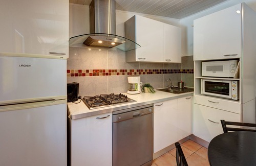 Cadenet House | Beautiful rental for 5/6 people, property, Domaine du Grand Lauron