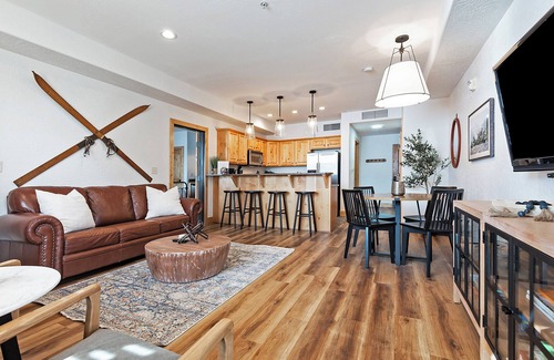 Park City Condo | Beautiful Retreat With Pool, Hot Tub & Mountain Views