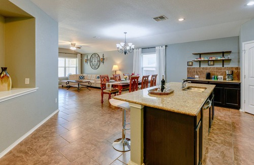 Solana Ridge House | Beautiful San Antonio Home w/ 75" TV & King Bed