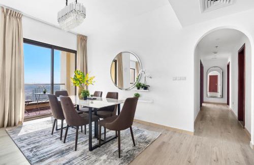 Dubai Marina Apartment | Beautiful Sea and Marina View - Premium 2BR in JBR