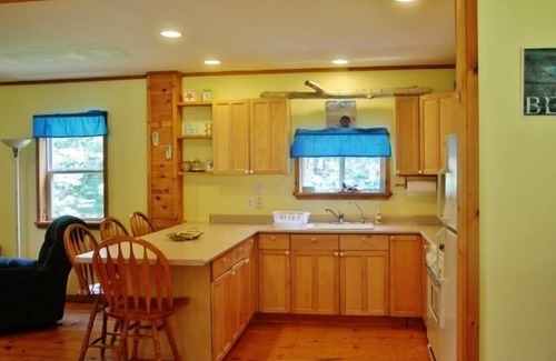 Deer Isle Cottage | 'Beautiful Secluded Coastal Maine Island cottage Rental' Four Season