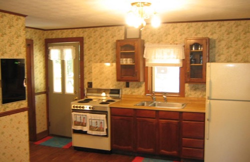 Put-in-Bay House | Beautiful, Secluded Island house, Sleeps 12 nearby ALL Attractions