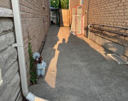 Bradford Apartment | Beautiful&Spacious 2 Bedroom Basement Family Suite