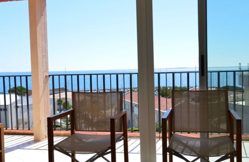 Meze Apartment | Beautiful spacious apartment facing the pond - 2 bedrooms, parking, no WIFI