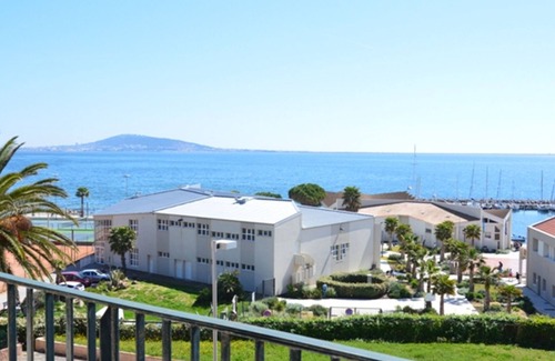 Meze Apartment | Beautiful spacious apartment facing the pond - 2 bedrooms, parking, no WIFI