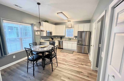 Wilmington House | Beautiful, Spacious, Hidden Gem In Heart of ILM
