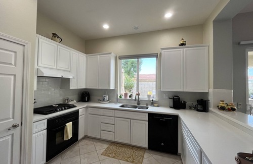 La Quinta House | Beautiful & spacious home-gated community. Private yard w/salt water pool/spa.