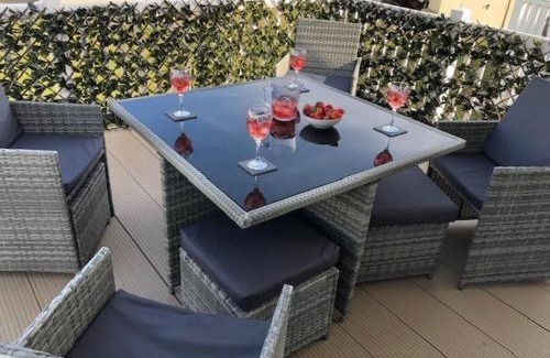 Lydd-on-Sea House | Beautiful Spacious Holiday Home - Romney Sands