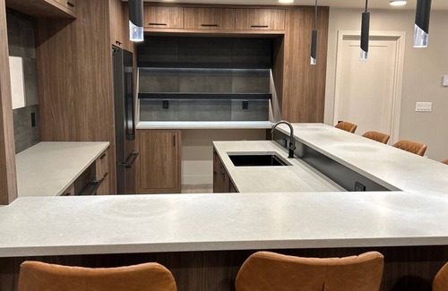 South Jordan House | Beautiful, spacious, modern 5-bedroom 5+ bathrooms. All the amenities, must see.