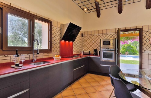 Felanitx House | Beautiful stone finca in quiet surroundings with lovely pool and lawn garden