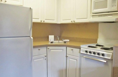 Fairvilla Apartment | Beautiful Studio apartment (420724) by Houzlet