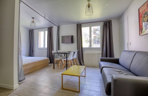 La Villette Apartment | Beautiful Studio Near The Canal De L'ourcq