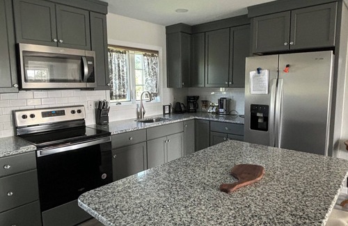 West Mystic Apartment | Beautiful Studio overlooking the Mystic River