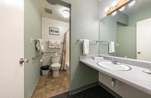 Truckee Apartment | Beautiful Studio W/Kitchenette #134 at Donner Lake Village