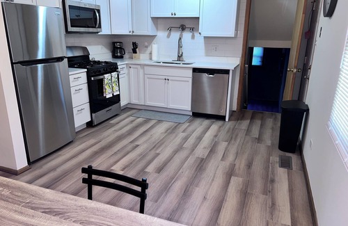 Richton Park House | Beautiful Suburban Home 30 minutes from downtown Chicago!