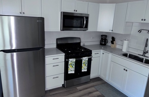 Richton Park House | Beautiful Suburban Home 30 minutes from downtown Chicago!