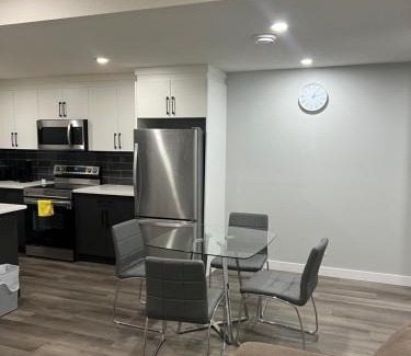 Calgary Apartment | Beautiful suite
