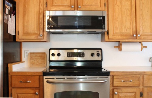 Negreet House | Beautiful Sunset views, fishing from dock, and lakeside fire pit!