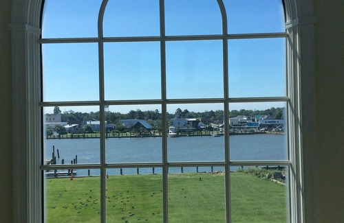 Chincoteague House | Beautiful Sunsets Over The Chincoteague Bay* Panoramic Water Views* Private Dock