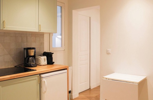 Quartier de la Folie-Mericourt Apartment | Beautiful T2 near Place de la République