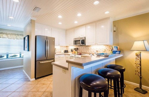 Santa Rosa Beach House | Beautiful Townhome Directly on the Beach in Santa Rosa Beach, FL - Sea Haunts