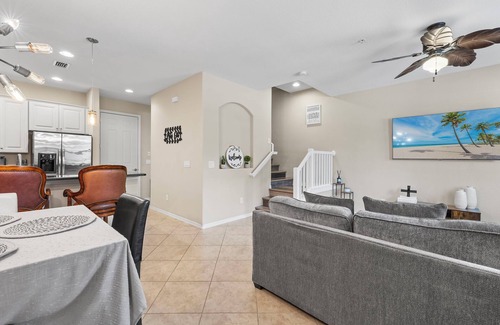 Biggar House | Beautiful Townhouse in Paseo