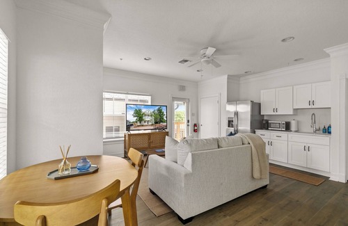 Mount Dora House | Beautiful Townhouse IN THE VERY HEART OF DT MT, DORA!