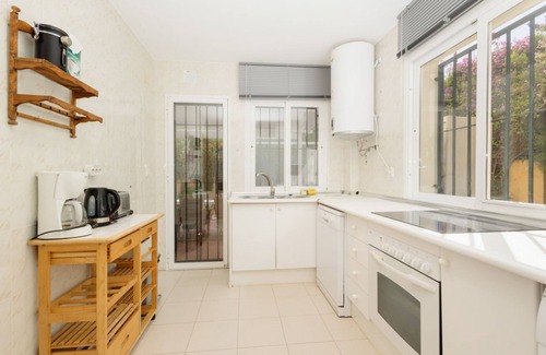 Marbella Ski Chalet | Beautiful townhouse walking distance to the beach in Costabella, Marbella