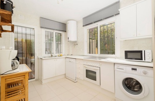 Marbella Ski Chalet | Beautiful townhouse walking distance to the beach in Costabella, Marbella