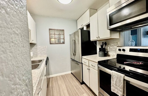 South Side Apartment | Beautiful Two bedroom two bath first floor apartment,20 minutes to beach