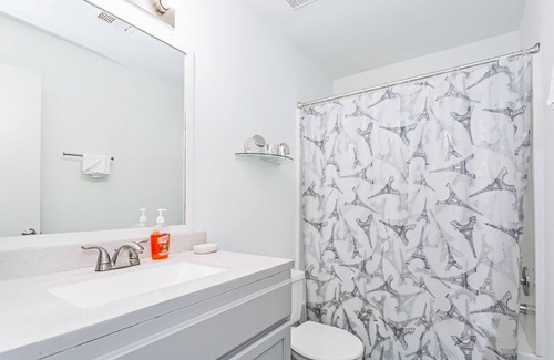 Sharpstown Condo | Beautiful, two-bedroom Condo and private garage