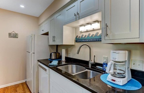 Fernandina Beach Condo | "Beautiful two-bedroom condo just steps away from the beach."