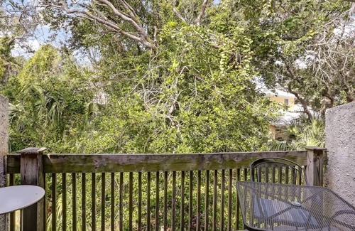 Fernandina Beach Condo | "Beautiful two-bedroom condo just steps away from the beach."