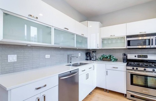 River North Apartment | Beautiful Unit CHI in Prime River North - 2