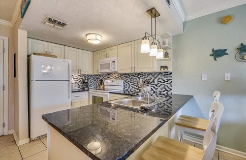 East End House | BEAUTIFUL UPDATED TOWNHOME away from home!