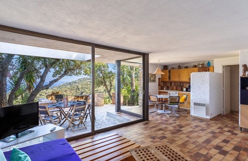 Cap Benat House | Beautiful villa for 6 guests with WIFI, TV and terrace